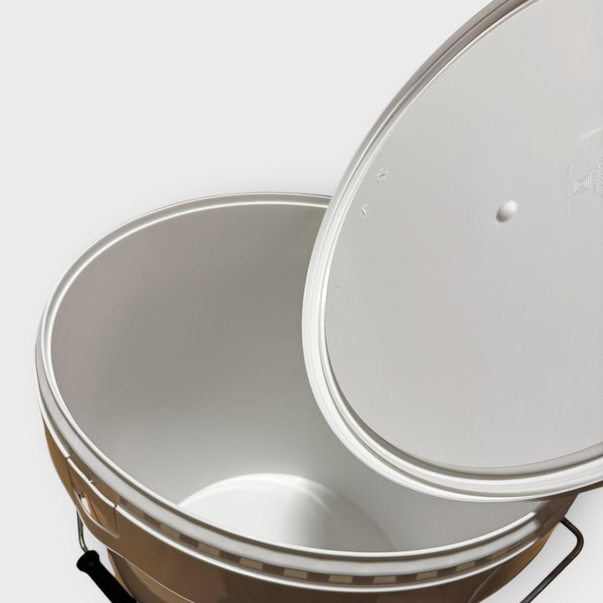 Lot de 5 Seaux Plastiques 20 L avec Couvercle Hermétique – Robustes, Étanches et Empilables
