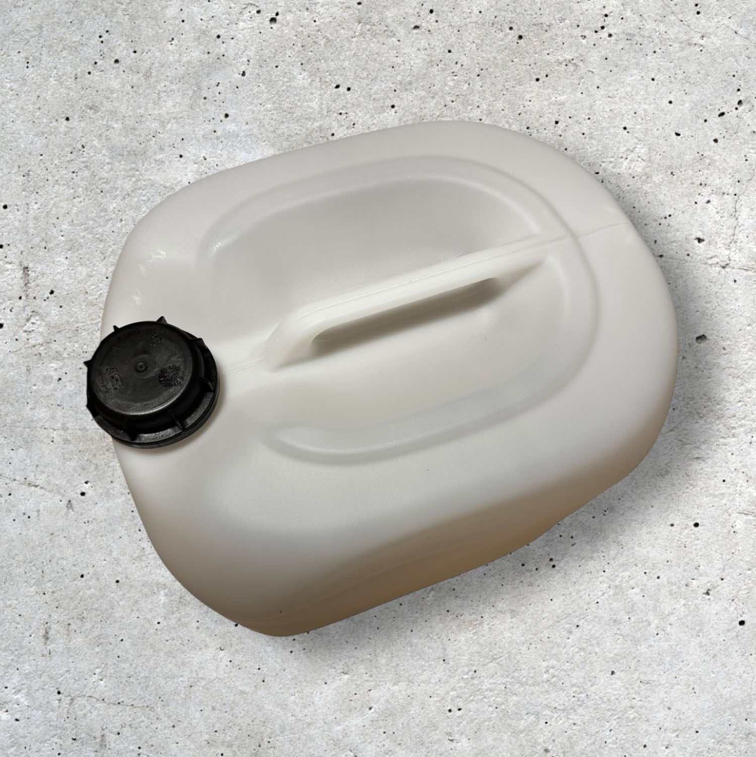 Set of 3 durable 30L plastic jerrycans by Jordan & Jordan, suitable for secure food and chemical storage.
