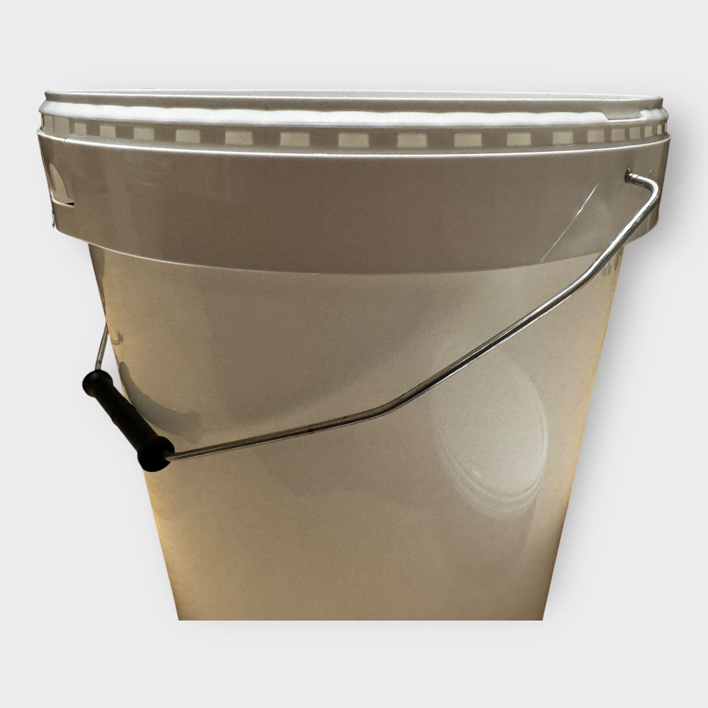 Lot de 5 Seaux Plastiques 20 L avec Couvercle Hermétique – Robustes, Étanches et Empilables - Jordan & Jordan